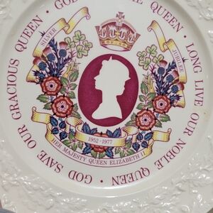 Commemorative Queen Elizabeth II Plate - 10" 1977